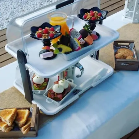 Domo Suites Masia Cal Geperut Badalona Exterior photo